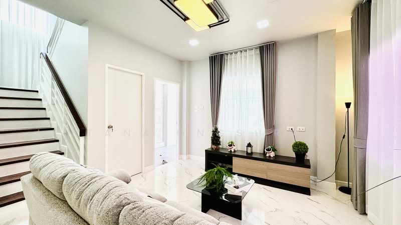 Baan Fah Piyarom Premier Park Phase 10, Pathum Thani, Bung Kham Proi, Lam Luk Ka, Pathum Thani, 3 Bedrooms, 268 sqm, Single Detached House For Sale, by Jintana Ongsurakul, 500477057 - DDproperty.com