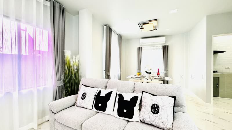 Baan Fah Piyarom Premier Park Phase 10, Pathum Thani, Bung Kham Proi, Lam Luk Ka, Pathum Thani, 3 Bedrooms, 268 sqm, Single Detached House For Sale, by Jintana Ongsurakul, 500477057 - DDproperty.com