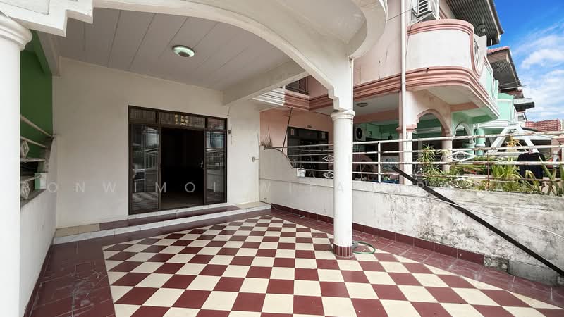 Rungkit Villa 9 Romklao 58, Bangkok, Khlong Sam Prawet, Lat Krabang, Bangkok, 2 Bedrooms, 120 sqm, Townhouse For Sale, by Ponwimol Wipanarapai, 500477138 - DDproperty.com