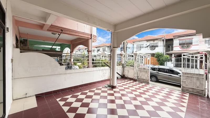Rungkit Villa 9 Romklao 58, Bangkok, Khlong Sam Prawet, Lat Krabang, Bangkok, 2 Bedrooms, 120 sqm, Townhouse For Sale, by Ponwimol Wipanarapai, 500477138 - DDproperty.com