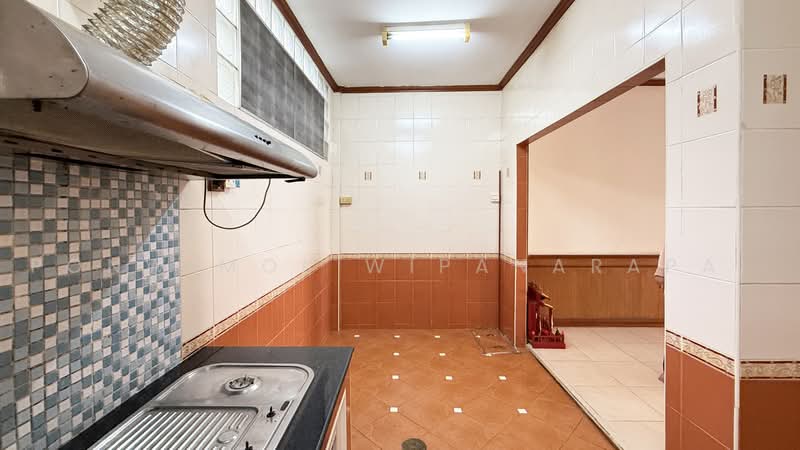 Rungkit Villa 9 Romklao 58, Bangkok, Khlong Sam Prawet, Lat Krabang, Bangkok, 2 Bedrooms, 120 sqm, Townhouse For Sale, by Ponwimol Wipanarapai, 500477138 - DDproperty.com