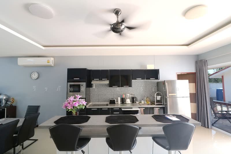 Luxury 4BR 5BA Lakeside Home for Sale Ban Tat, Udon Thani, Ban Tat, Muang Udon Thani, Udon Thani, 4 Bedrooms, 299 sqm, Single Detached House For Sale, by วีรภัทรา ดาร์เปอร์, 500477141 - DDproperty.com