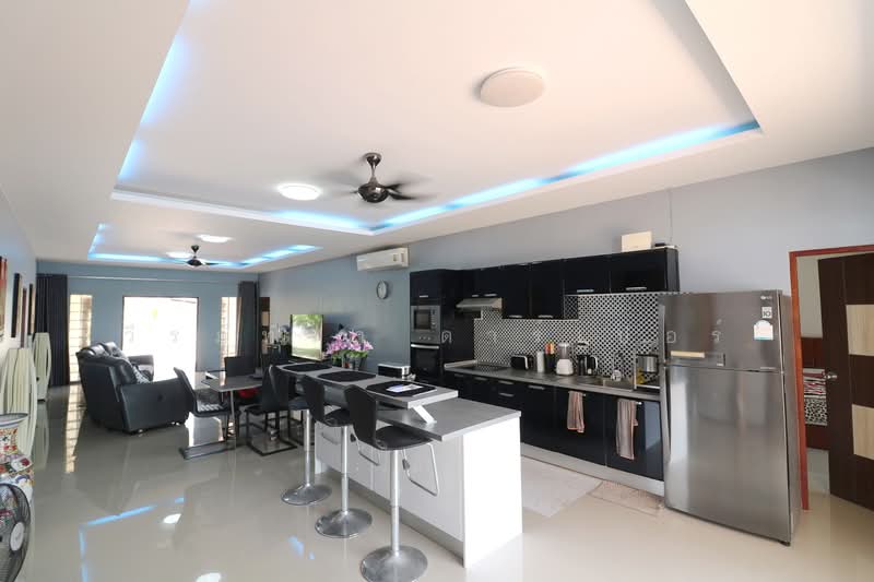 Luxury 4BR 5BA Lakeside Home for Sale Ban Tat, Udon Thani, Ban Tat, Muang Udon Thani, Udon Thani, 4 Bedrooms, 299 sqm, Single Detached House For Sale, by วีรภัทรา ดาร์เปอร์, 500477141 - DDproperty.com