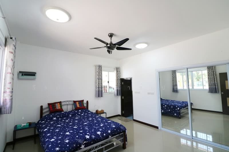 Luxury 4BR 5BA Lakeside Home for Sale Ban Tat, Udon Thani, Ban Tat, Muang Udon Thani, Udon Thani, 4 Bedrooms, 299 sqm, Single Detached House For Sale, by วีรภัทรา ดาร์เปอร์, 500477141 - DDproperty.com
