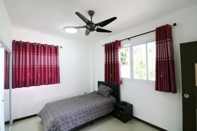 บ้านหรูริมทะเลสาบ 4 ห้องนอน 5 ห้องน้ำ บ้านตาด อุดร, อุดรธานี, บ้านตาด, เมืองอุดรธานี, อุดรธานี, 299 ตร.ม., บ้านเดี่ยว ขาย, โดย วีรภัทรา ดาร์เปอร์, 500477141 - DDproperty.com