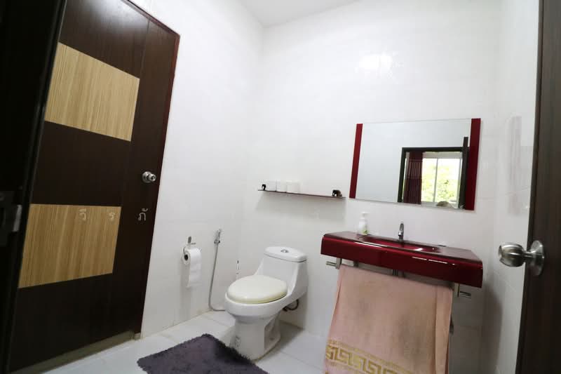 บ้านหรูริมทะเลสาบ 4 ห้องนอน 5 ห้องน้ำ บ้านตาด อุดร, อุดรธานี, บ้านตาด, เมืองอุดรธานี, อุดรธานี, 299 ตร.ม., บ้านเดี่ยว ขาย, โดย วีรภัทรา ดาร์เปอร์, 500477141 - DDproperty.com
