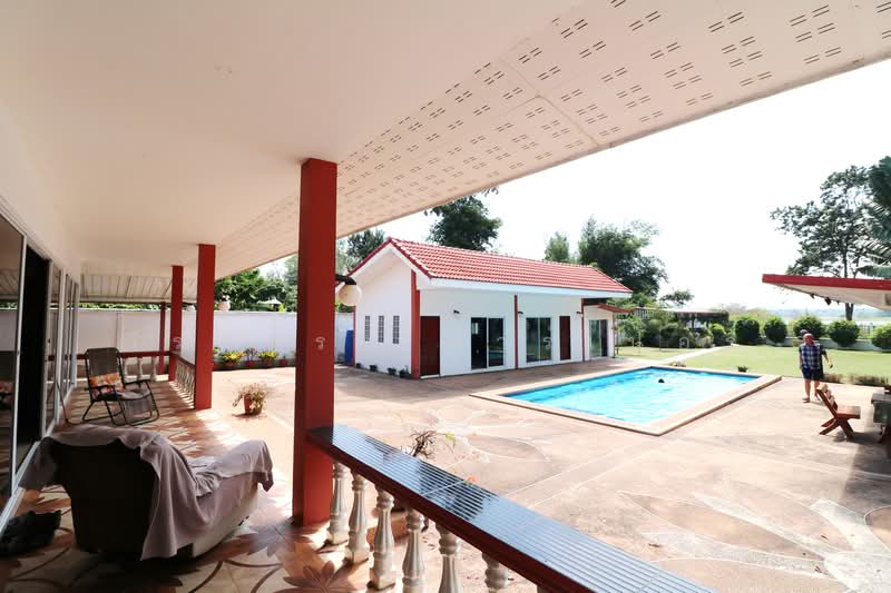 Luxury 4BR 5BA Lakeside Home for Sale Ban Tat, Udon Thani, Ban Tat, Muang Udon Thani, Udon Thani, 4 Bedrooms, 299 sqm, Single Detached House For Sale, by วีรภัทรา ดาร์เปอร์, 500477141 - DDproperty.com