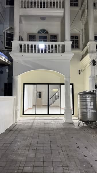 บ้านทาวน์โฮม ลาดพร้าว 138, Bangkok, ลาดพร้าว, Khlong Chan, Bang Kapi, Bangkok, 4 Bedrooms, 180 sqm, Townhouse For Sale, by Connex Property, 500477216 - DDproperty.com