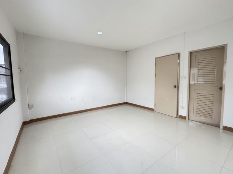 บ้านทาวน์โฮม ลาดพร้าว 138, Bangkok, ลาดพร้าว, Khlong Chan, Bang Kapi, Bangkok, 4 Bedrooms, 180 sqm, Townhouse For Sale, by Connex Property, 500477216 - DDproperty.com