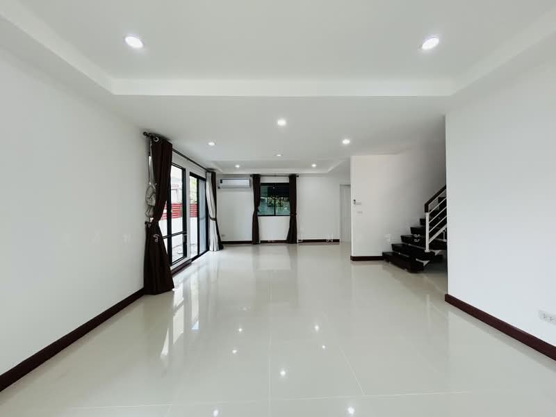 Pruksa Village 32 Delight Donmuang - Local Road : พฤกษาวิลเลจ 32 ดีไลท์ ดอนเมือง-โลคัลโรด, ปทุมธานี, ถนนกำแพงเพชร 6, หลักหก, เมืองปทุมธานี, ปทุมธานี, 120 ตร.ม., บ้านเดี่ยว ขาย, โดย ศุภัทรกุล แย้มสระโส, 500477266 - DDproperty.com