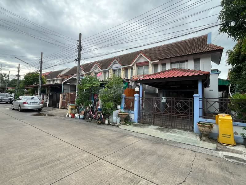 Poonsinh Thani 3, Bangkok, Rat Phatthana Road, Khlong Song Ton Nun, Lat Krabang, Bangkok, 2 Bedrooms, 110 sqm, Townhouse For Sale, by ERA Thailand, 500477293 - DDproperty.com
