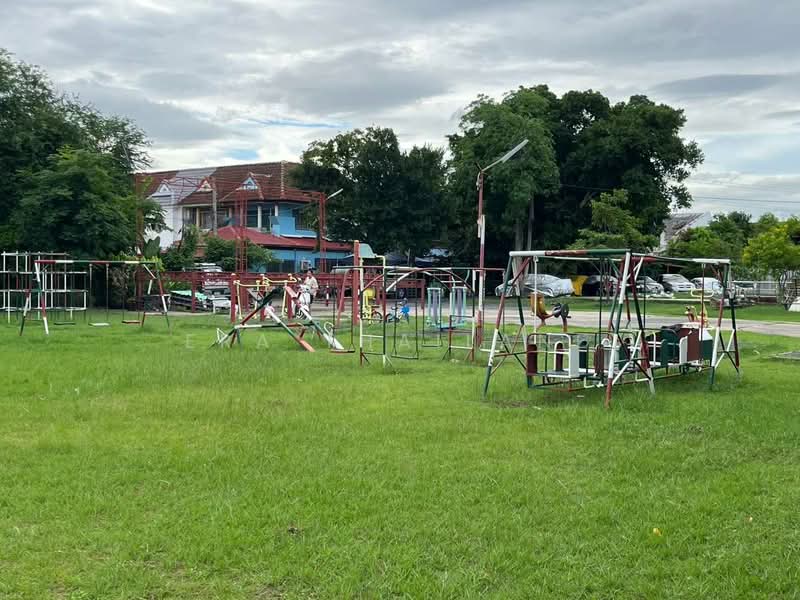 Poonsinh Thani 3, Bangkok, Rat Phatthana Road, Khlong Song Ton Nun, Lat Krabang, Bangkok, 2 Bedrooms, 110 sqm, Townhouse For Sale, by ERA Thailand, 500477293 - DDproperty.com