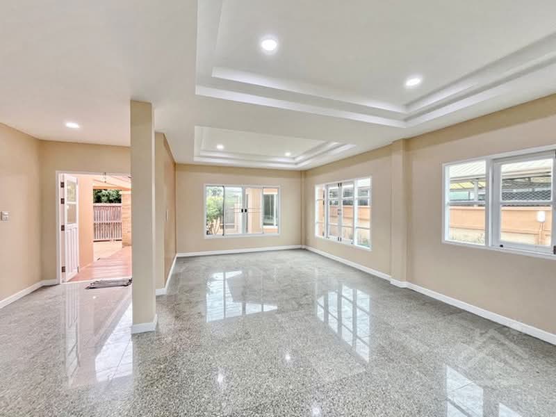 K.C. Garden Home, Bangkok, Nimit Mai Road, Sam Wa Tawan Ok, Khlong Sam Wa, Bangkok, 4 Bedrooms, 280 sqm, Single Detached House For Sale, by ปูน, 500477295 - DDproperty.com