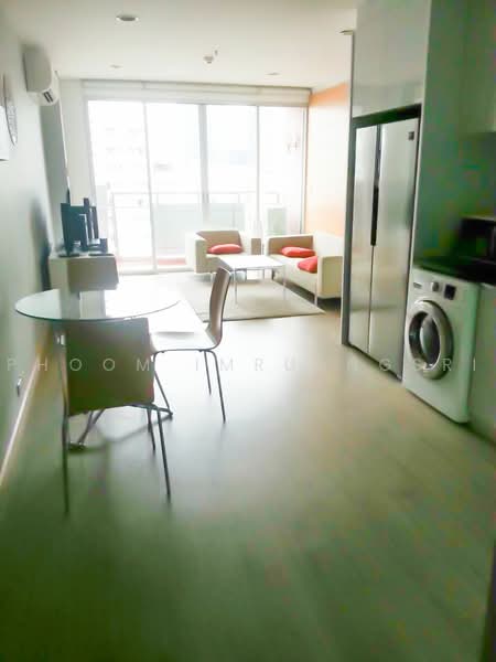 Silom Grand Terrace, Bangkok, Soi Saladaeng 2, Saladaeng Road, Silom, Bang Rak, Bangkok, 1 Bedroom, 76 sqm, Condo For Rent, by Phoom Imruangsri, 500477323 - DDproperty.com