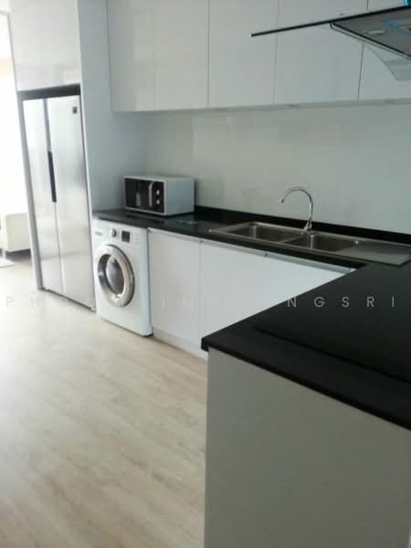 Silom Grand Terrace, Bangkok, Soi Saladaeng 2, Saladaeng Road, Silom, Bang Rak, Bangkok, 1 Bedroom, 76 sqm, Condo For Rent, by Phoom Imruangsri, 500477323 - DDproperty.com