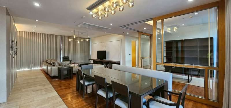 Domus 18, Bangkok, Soi Sukhumvit 18, Khlong Toei, Bangkok, 3 Bedrooms, 250 sqm, Condo For Rent, by Phoom Imruangsri, 500477339 - DDproperty.com