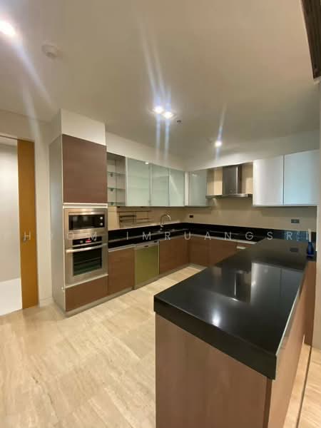 Domus 18, Bangkok, Soi Sukhumvit 18, Khlong Toei, Bangkok, 3 Bedrooms, 250 sqm, Condo For Rent, by Phoom Imruangsri, 500477339 - DDproperty.com
