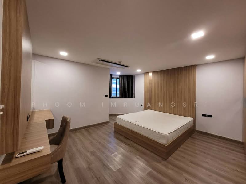 President Park Sukhumvit 24, Bangkok, 99 Sukhumvit 24 Alley, Khlongtoei Nua, Watthana, Bangkok, 3 Bedrooms, 223 sqm, Condo For Rent, by Phoom Imruangsri, 500477363 - DDproperty.com