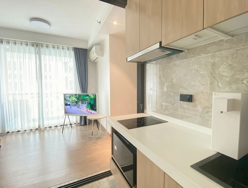 Regal Sathon-Naradhiwas, Bangkok, Naradhiwas Rajanagarindra Road, Thung Maha Mek, Sathon, Bangkok, 1 Bedroom, 33 sqm, Condo For Rent, by Mint Estate, 500477364 - DDproperty.com