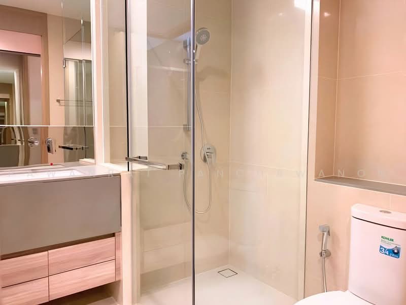The Esse Asoke, Bangkok, 333 Soi Sukhumvit 21, Sukhumvit Road, Khlongtoei Nua, Watthana, Bangkok, Studio, 37 sqm, Condo For Rent, by Pawanrat Panchawanon, 500477380 - DDproperty.com