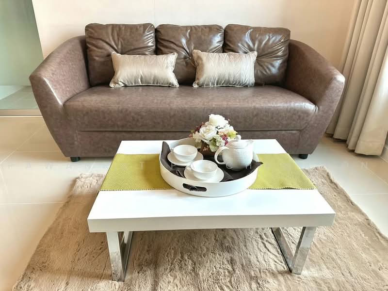Q House Condo Sathorn, Bangkok, Thonburi Road, Khlong Ton Sai, Khlong San, Bangkok, 1 Bedroom, 42 sqm, Condo For Rent, by Pawanrat Panchawanon, 500477409 - DDproperty.com