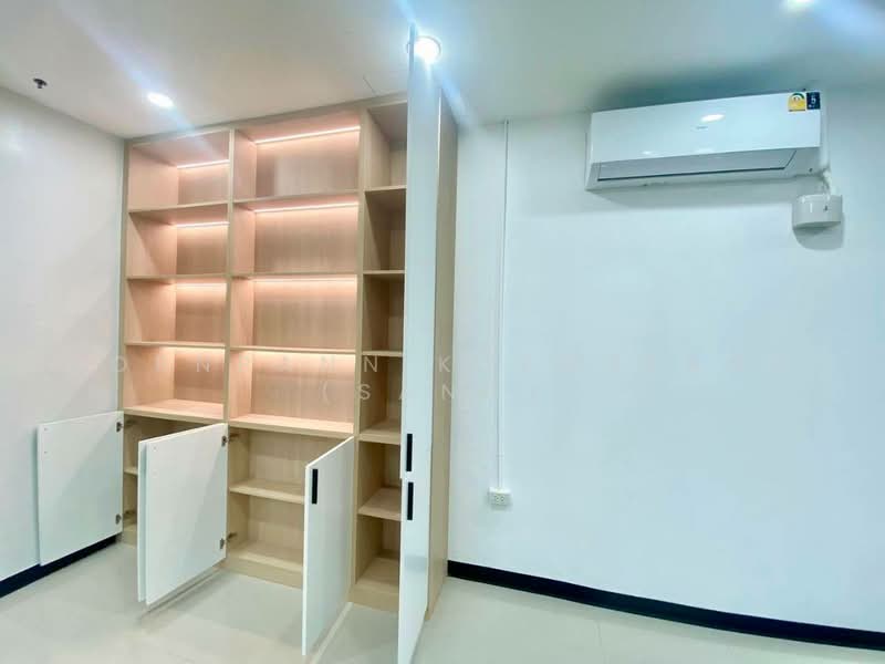 Office for Rent Rama 4 - Sukhumvit 42 | 92 sq.m. | Open & Airy Layout | BTS Ekkamai, Bangkok, Phra Kanong, Khlong Toei, Bangkok, , 92 sqm, Office Space For Rent, by Pornpann Kaewplang (Sand), 500477422 - DDproperty.com