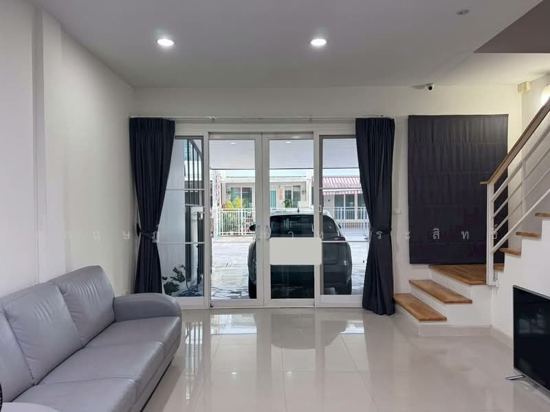 Baan Klang Muang S-Sense Rama 9-Ladprao, Bangkok, Soi Ladprao 84, Ladprao Road, Wang Thonglang, Bangkok, 3 Bedrooms, 167 sqm, Townhouse For Sale, by Aukrit Laohaprasit, 500477458 - DDproperty.com