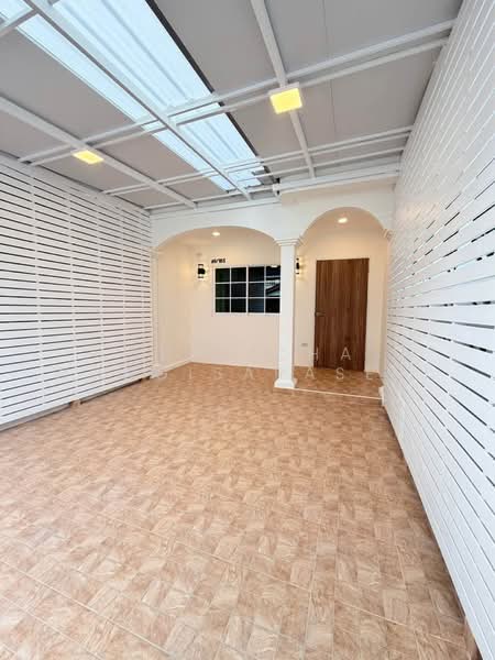 Baan Chatklao Villa, Bangkok, Khlong Kum, Bueng Kum, Bangkok, 2 Bedrooms, 93 sqm, Townhouse For Sale, by Supitcha Wongisaraseri, 500477464 - DDproperty.com