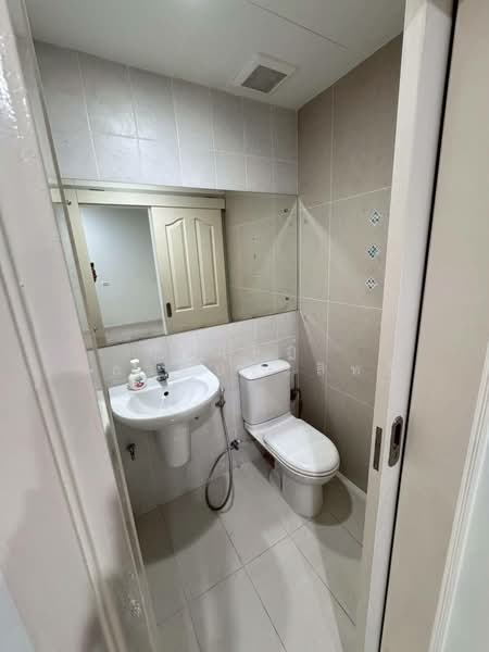 Baan Klang Muang S-Sense Rama 9-Ladprao, Bangkok, Soi Ladprao 84, Ladprao Road, Wang Thonglang, Bangkok, 3 Bedrooms, 167 sqm, Townhouse For Rent, by Aukrit Laohaprasit, 500477481 - DDproperty.com