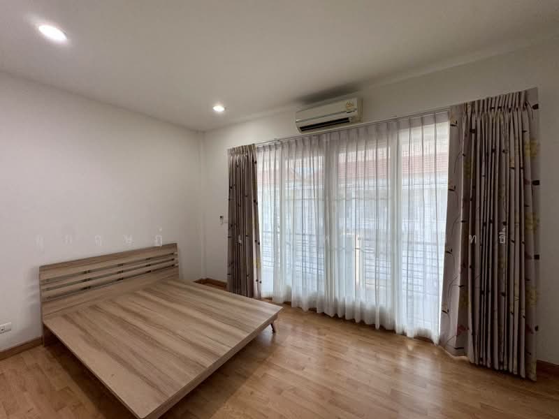 Baan Klang Muang S-Sense Rama 9-Ladprao : บ้านกลางเมือง เอสเซ้นส์ พระราม 9-ลาดพร้าว, กรุงเทพ, ซอยลาดพร้าว 84 ถนนลาดพร้าว, วังทองหลาง, กรุงเทพ, 167 ตร.ม., ทาวน์เฮ้าส์ ให้เช่า, โดย อุกฤษฏ์ เลาหประสิทธิ์, 500477481 - DDproperty.com