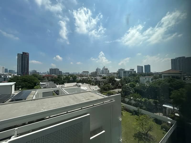 Regal Sathon-Naradhiwas, Bangkok, Naradhiwas Rajanagarindra Road, Thung Maha Mek, Sathon, Bangkok, 1 Bedroom, 35 sqm, Condo For Rent, by Tanakrit Chotbuddkayan, 500477484 - DDproperty.com