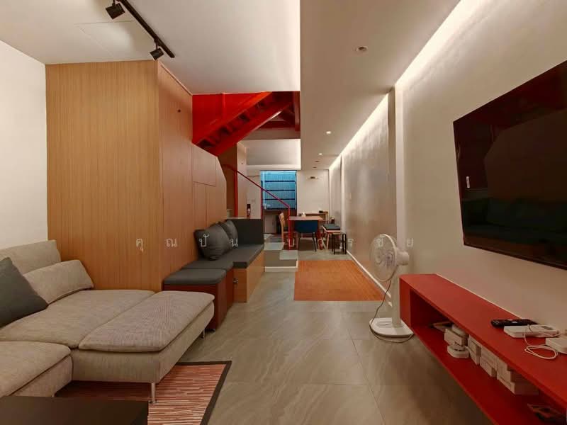 Townhouse Sukhumvit 44/1, Bangkok, Phra Kanong, Khlong Toei, Bangkok, 4 Bedrooms, 141 sqm, Townhouse For Rent, by ปัน บวรชัย, 500477485 - DDproperty.com