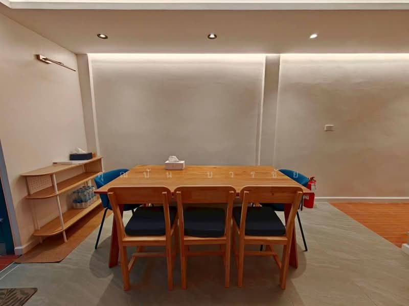 Townhouse Sukhumvit 44/1, Bangkok, Phra Kanong, Khlong Toei, Bangkok, 4 Bedrooms, 141 sqm, Townhouse For Rent, by ปัน บวรชัย, 500477485 - DDproperty.com
