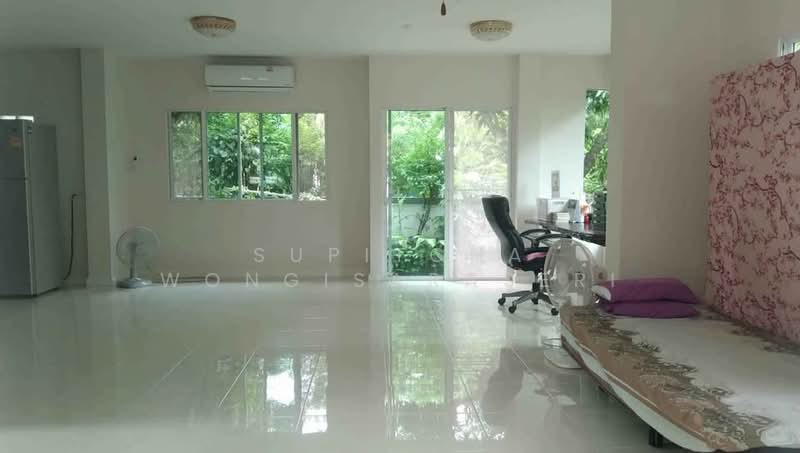 undefined, Bangkok, Praborommaharatchawang, Phra Nakhon, Bangkok, 3 Bedrooms, 100 sqm, Single Detached House For Sale, by Supitcha Wongisaraseri, 500477492 - DDproperty.com
