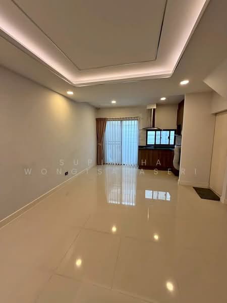 Baan Klang Muang Rama 9-On Nut, Bangkok, Bangkok-Chonburi New Road, Prawet, Prawet, Bangkok, 4 Bedrooms, 325 sqm, Townhouse For Sale, by Supitcha Wongisaraseri, 500477502 - DDproperty.com