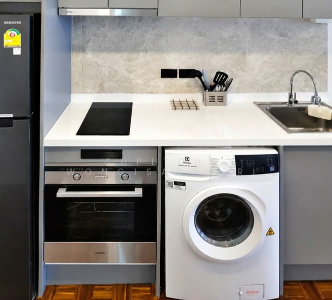 Sukhumvit Suite, Bangkok, 19 Soi Sukhumvit 13, Khlongtoei Nua, Watthana, Bangkok, Studio, 39 sqm, Condo For Sale, by Supitcha Wongisaraseri, 500477513 - DDproperty.com