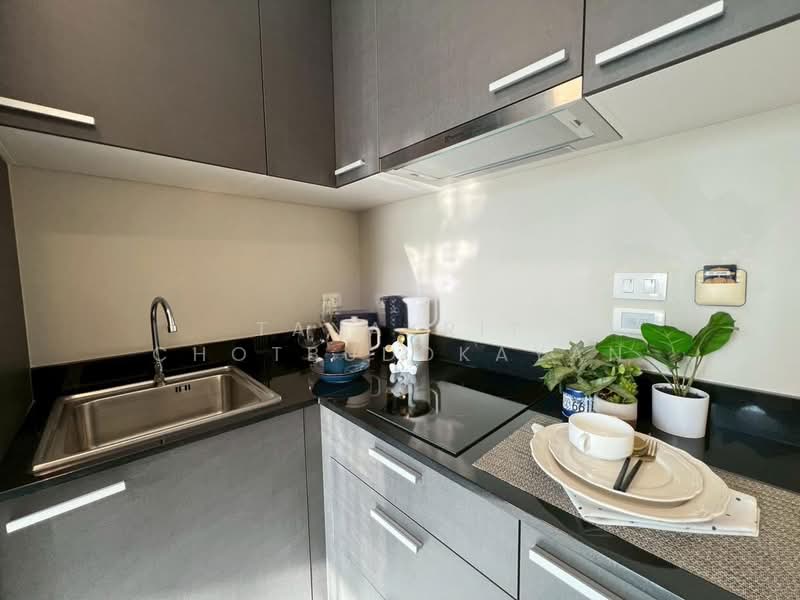 Bless Residence Ekkamai, Bangkok, Sukhumvit 71, Khlong Tan Nua, Watthana, Bangkok, 1 Bedroom, 32 sqm, Condo For Rent, by Tanakrit Chotbuddkayan, 500477519 - DDproperty.com
