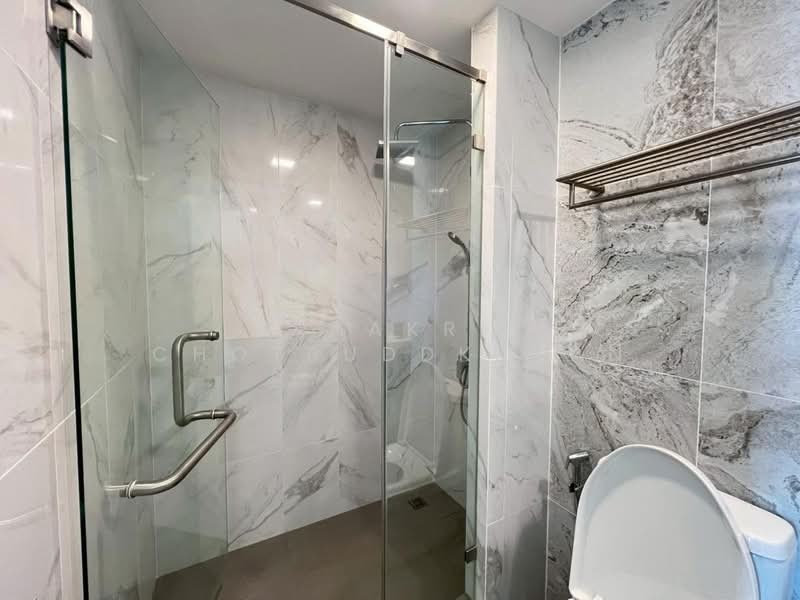 Bless Residence Ekkamai, Bangkok, Sukhumvit 71, Khlong Tan Nua, Watthana, Bangkok, 1 Bedroom, 32 sqm, Condo For Rent, by Tanakrit Chotbuddkayan, 500477519 - DDproperty.com