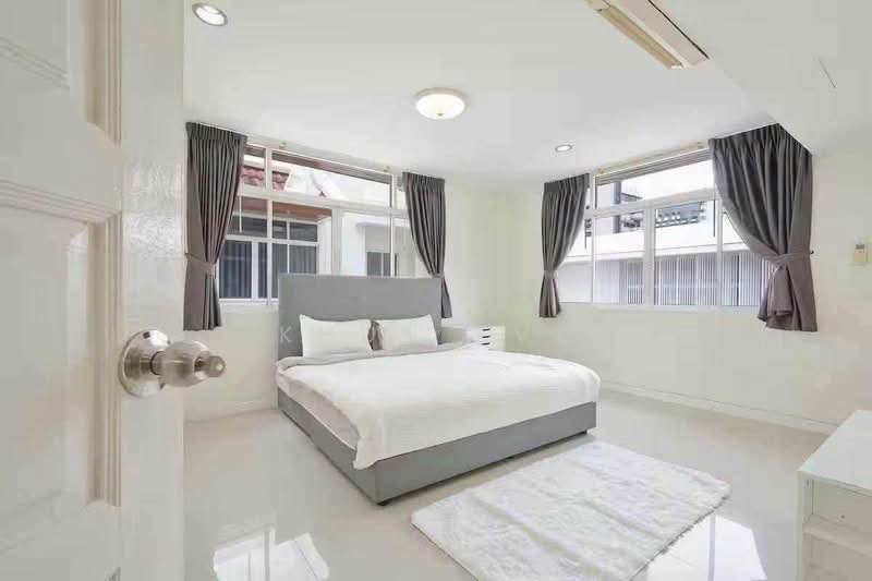 Detached house for rent Prime location in Sukhumvit Phromphong ( SPSEVE2218 ), Bangkok, สุขุมวิท31, Khlong Tan Nua, Watthana, Bangkok, 5 Bedrooms, 350 sqm, Single Detached House For Rent, by Khun EVE, 500477525 - DDproperty.com