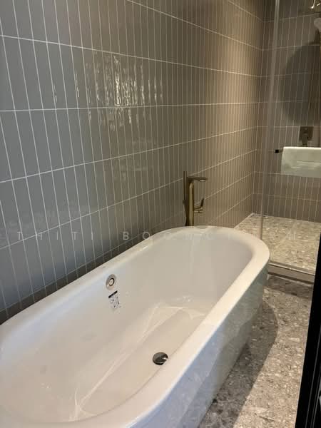 Via 34, Bangkok, 15 Soi Sukhumvit 34, Khong Tan, Khlong Toei, Bangkok, 2 Bedrooms, 90 sqm, Condo For Rent, by Thiti Boonchurn, 500477544 - DDproperty.com