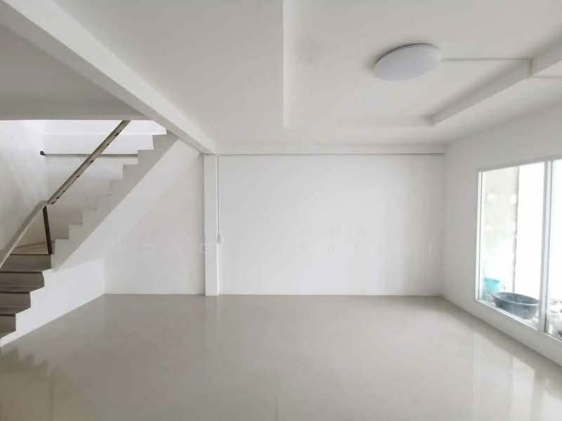 3-BR Townhouse, Bangkok, Khlong Kum, Bueng Kum, Bangkok, 3 Bedrooms, 120 sqm, Townhouse For Sale, by Supitcha Wongisaraseri, 500477545 - DDproperty.com
