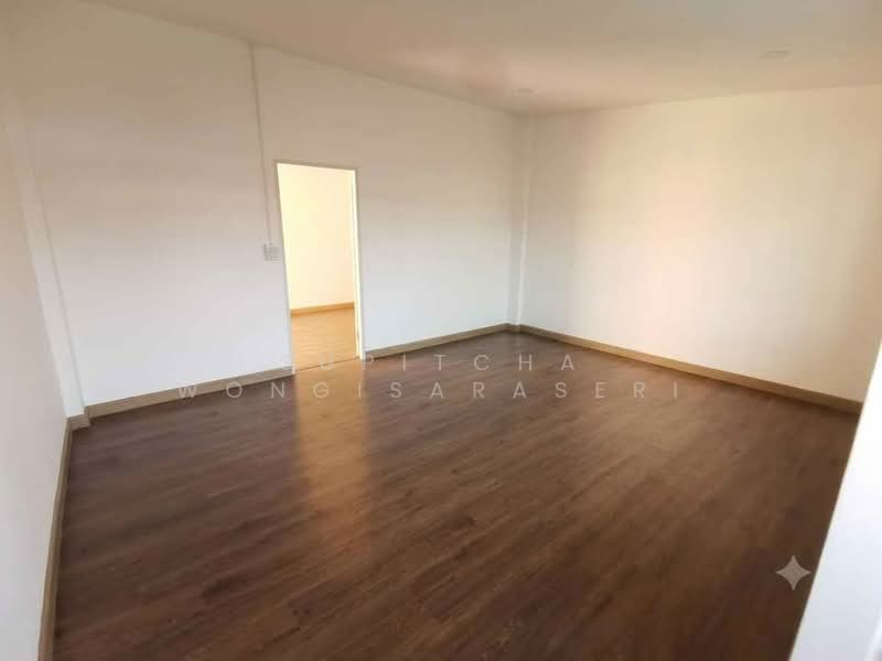 3-BR Townhouse, Bangkok, Khlong Kum, Bueng Kum, Bangkok, 3 Bedrooms, 120 sqm, Townhouse For Sale, by Supitcha Wongisaraseri, 500477545 - DDproperty.com