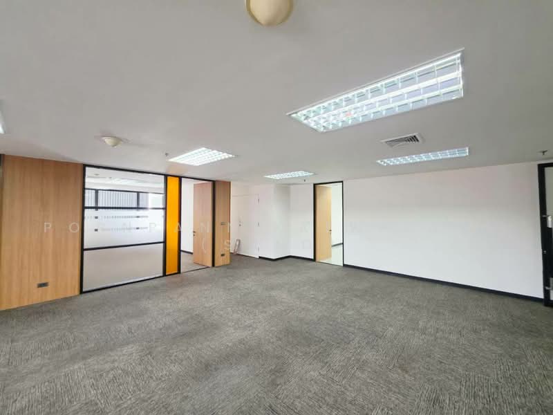 Office for Rent Asoke - Sukhumvit | 313.61 sq.m. | 580 THB/sqm | BTS Asoke & MRT Sukhumvit, Bangkok, Khlongtoei Nua, Watthana, Bangkok, , 314 sqm, Office Space For Rent, by Pornpann Kaewplang (Sand), 500477556 - DDproperty.com