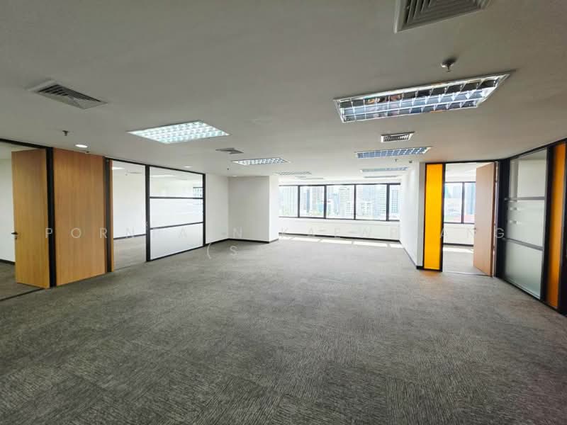 Office for Rent Asoke - Sukhumvit | 313.61 sq.m. | 580 THB/sqm | BTS Asoke & MRT Sukhumvit, Bangkok, Khlongtoei Nua, Watthana, Bangkok, , 314 sqm, Office Space For Rent, by Pornpann Kaewplang (Sand), 500477556 - DDproperty.com