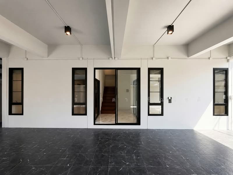 House Sutthisan – Huai Khwang, Bangkok, Samsen Nok, Huai Khwang, Bangkok, 5 Bedrooms, 360 sqm, Single Detached House For Rent, by ปรินทร์ญาดา ชิณโชติ, 500477581 - DDproperty.com