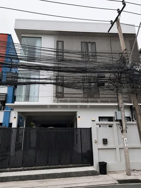 House Sutthisan – Huai Khwang, Bangkok, Samsen Nok, Huai Khwang, Bangkok, 5 Bedrooms, 360 sqm, Single Detached House For Rent, by ปรินทร์ญาดา ชิณโชติ, 500477581 - DDproperty.com