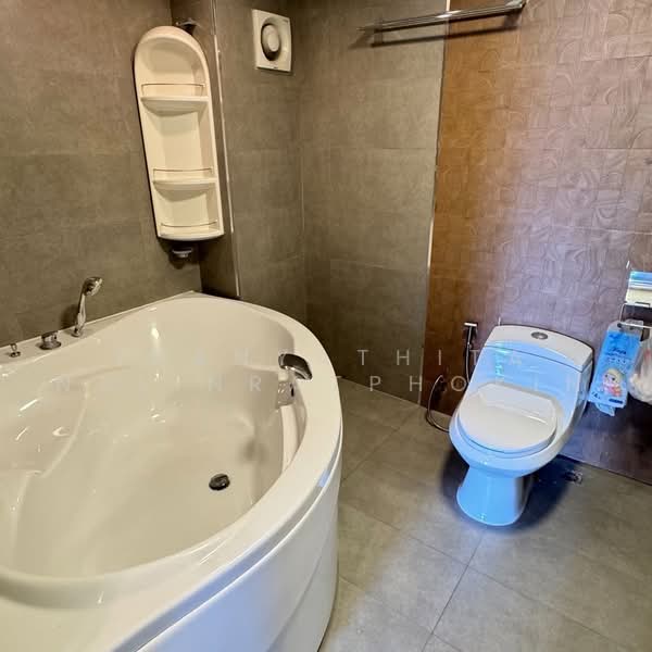 Srivara Mansion, Bangkok, Chan Muang, Din Daeng, Bangkok, 3 Bedrooms, 150 sqm, Condo For Rent, by Thanyathita Nalinratphokin, 500477588 - DDproperty.com