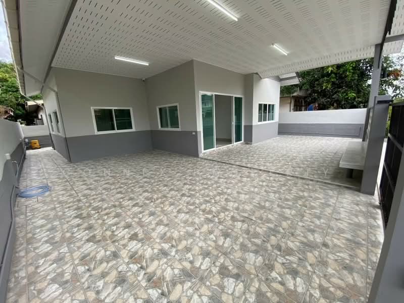 Newly renovated detached house, Chokchai 4, Soi 36, Bangkok, , Lat Phrao, Bangkok, 3 Bedrooms, 21 sqm, Single Detached House For Sale, by Connex Property, 500477600 - DDproperty.com
