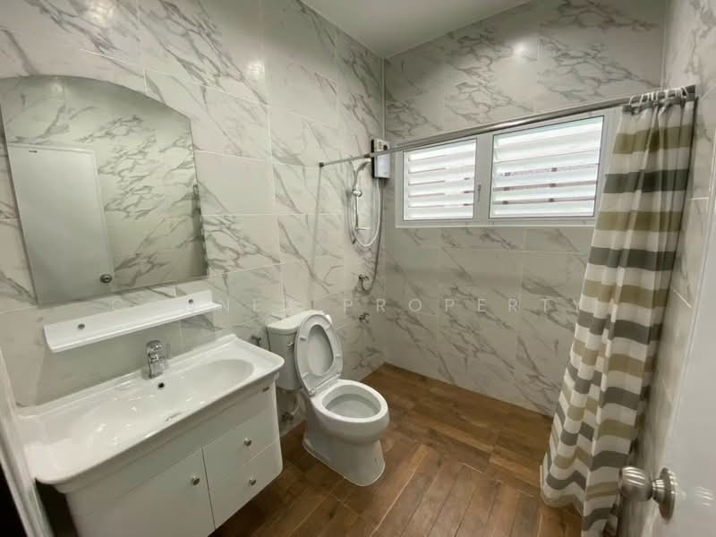 Newly renovated detached house, Chokchai 4, Soi 36, Bangkok, , Lat Phrao, Bangkok, 3 Bedrooms, 21 sqm, Single Detached House For Sale, by Connex Property, 500477600 - DDproperty.com