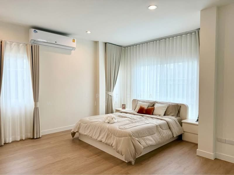 3-BR House, Bangkok, Lat Krabang, Bangkok, 3 Bedrooms, 204 sqm, Single Detached House For Sale, by Supitcha Wongisaraseri, 500477613 - DDproperty.com